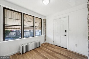 703 N 66th St in Philadelphia, PA - Building Photo