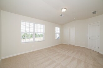 324 Freeman Cir in Villa Rica, GA - Building Photo - Building Photo