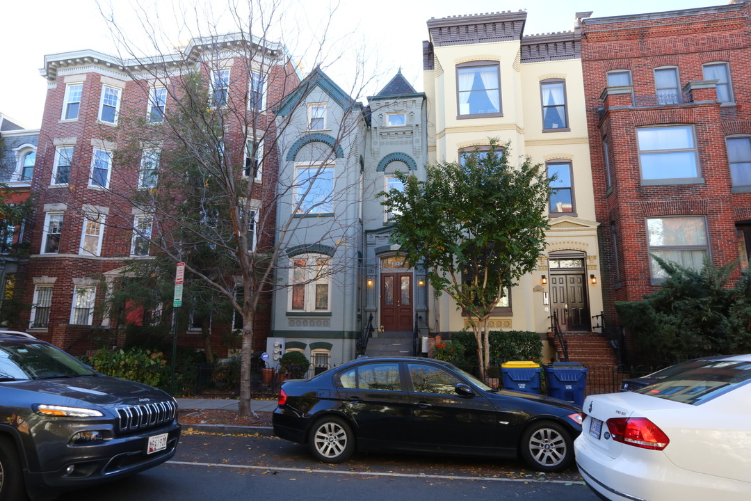 1324 R St NW in Washington, DC - Foto de edificio