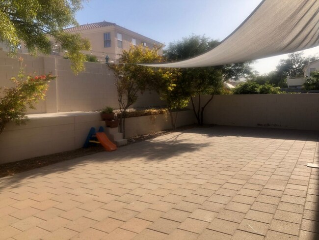 249 Fox Lake Ave in Las Vegas, NV - Building Photo - Building Photo