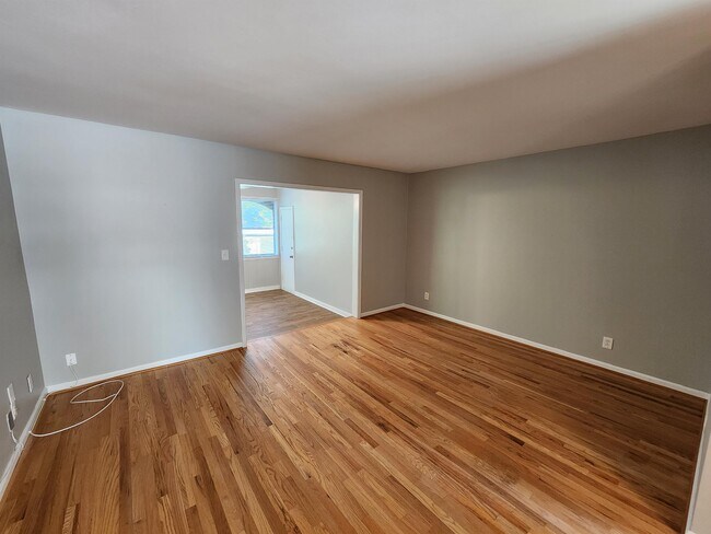 67 Montre Square NW in Atlanta, GA - Building Photo - Building Photo