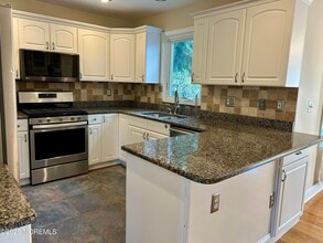 82 3rd St in Fair Haven, NJ - Building Photo - Building Photo