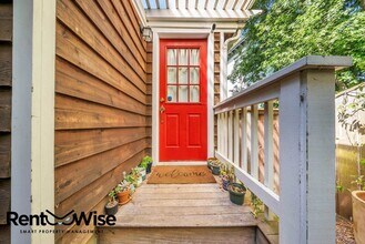 32 Crescent Ave in Sausalito, CA - Building Photo - Building Photo