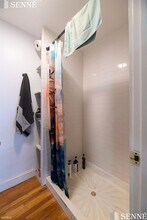 114 Elm St-Unit -Apt 2 in Cambridge, MA - Foto de edificio - Building Photo
