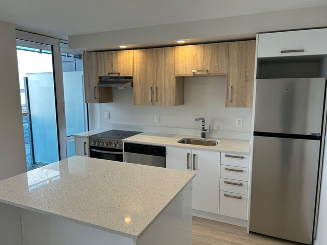 property at 5633-5633 Fenwick St