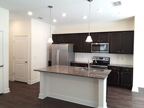 4343 Reisswood Loop in Palmetto, FL - Foto de edificio - Building Photo