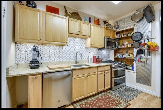 821 Randolph St NW-Unit -3 in Washington, DC - Foto de edificio - Building Photo