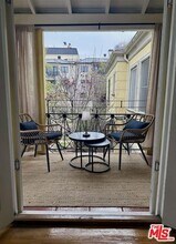 157 N La Peer Dr in Beverly Hills, CA - Foto de edificio - Building Photo