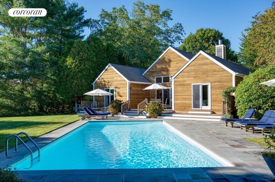 55 Hildreth Ln in Bridgehampton, NY - Building Photo