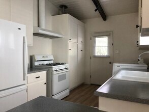 315 Sherman St in Healdsburg, CA - Building Photo - Building Photo