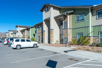 Patriot Place in El Paso, TX - Foto de edificio - Building Photo