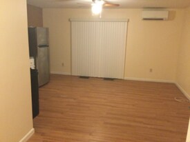 1051 South Ave in Stratford, CT - Building Photo