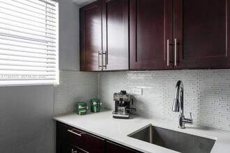 7334 Harding Ave in Miami Beach, FL - Building Photo - Building Photo