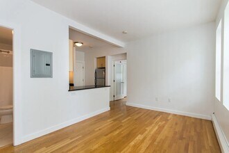 18 Centre St in Cambridge, MA - Building Photo - Building Photo