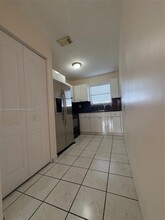 231 E 7th St in Hialeah, FL - Building Photo - Building Photo