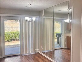108 Mangum Cir in Mooresville, NC - Building Photo