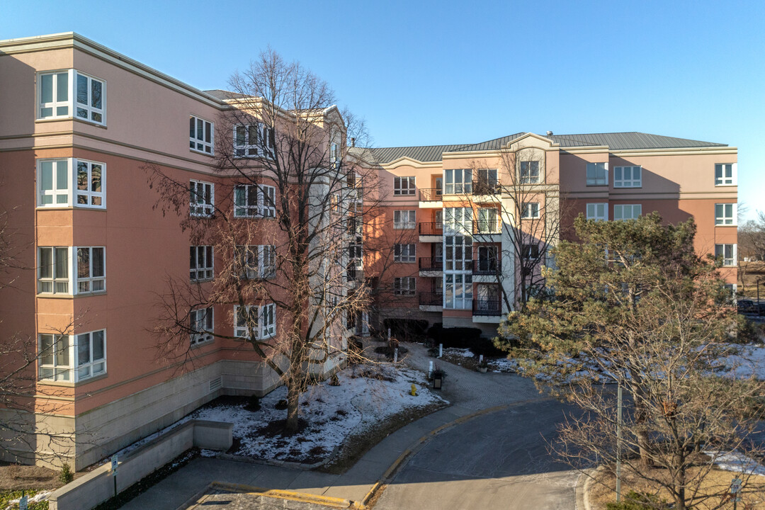 Princeton Club in Glenview, IL - Building Photo