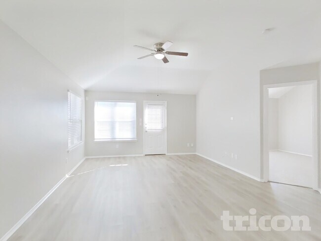 15018 Mause Creek Dr, Unit 3 in Humble, TX - Building Photo - Building Photo