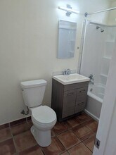 406 S Myers St, Unit 406 in Oceanside, CA - Foto de edificio - Building Photo