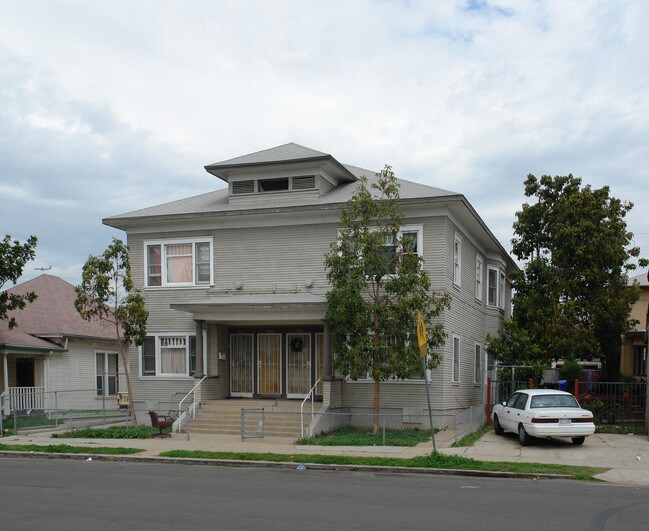 1946-1952 Julian Ave in San Diego, CA - Building Photo - Building Photo