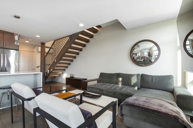 611 Wheeler St in Seattle, WA - Foto de edificio - Building Photo