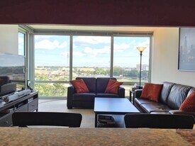 9715 Woods Dr, Unit 907 in Skokie, IL - Building Photo