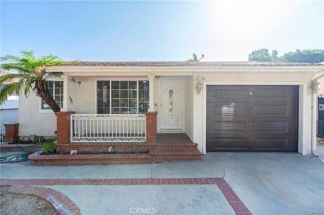 1136 Cary Ave in Los Angeles, CA - Building Photo - Building Photo