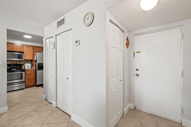 3610 SW 114th Ave in Miami, FL - Building Photo - Building Photo