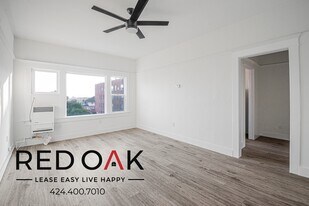 2255 W 14th St, Unit 301 in Los Angeles, CA - Building Photo