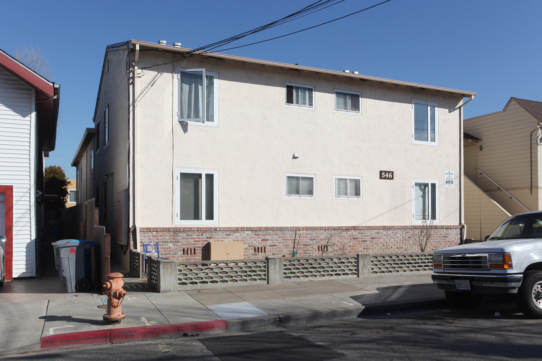 546 Green Ave in San Bruno, CA - Building Photo