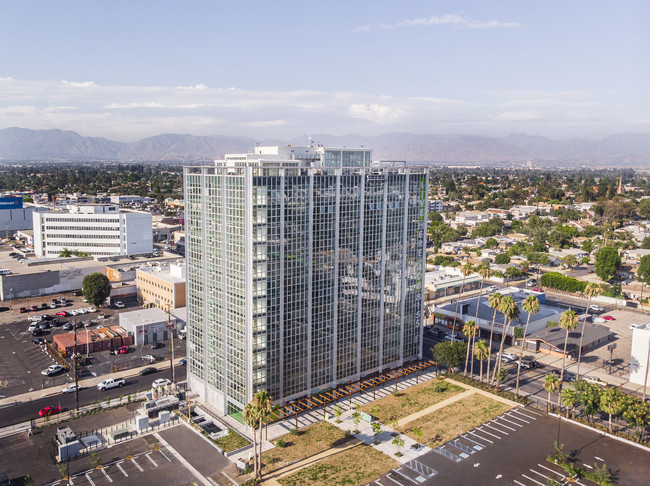 Panorama Tower in Van Nuys, CA - Building Photo - Building Photo