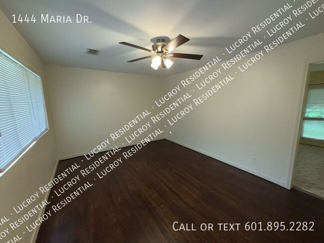 1444 Maria Dr in Jackson, MS - Building Photo - Building Photo