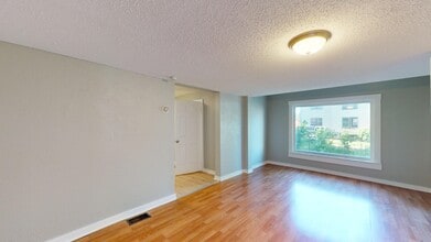 3063 W 47th St in Cleveland, OH - Building Photo - Building Photo