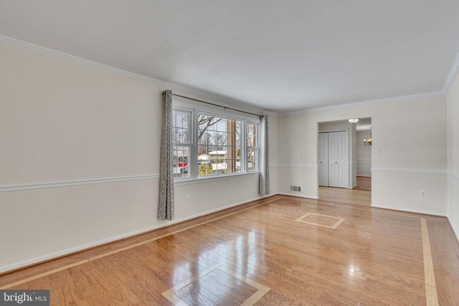 6715 Grey Fox Dr in Springfield, VA - Building Photo - Building Photo