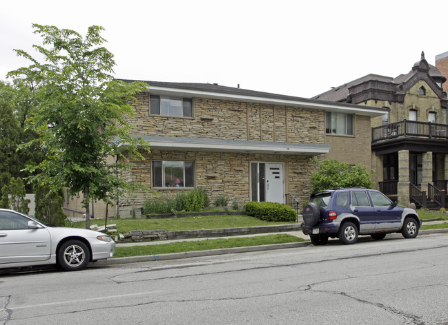 1466 N. Farwell Avenue in Milwaukee, WI - Foto de edificio - Building Photo