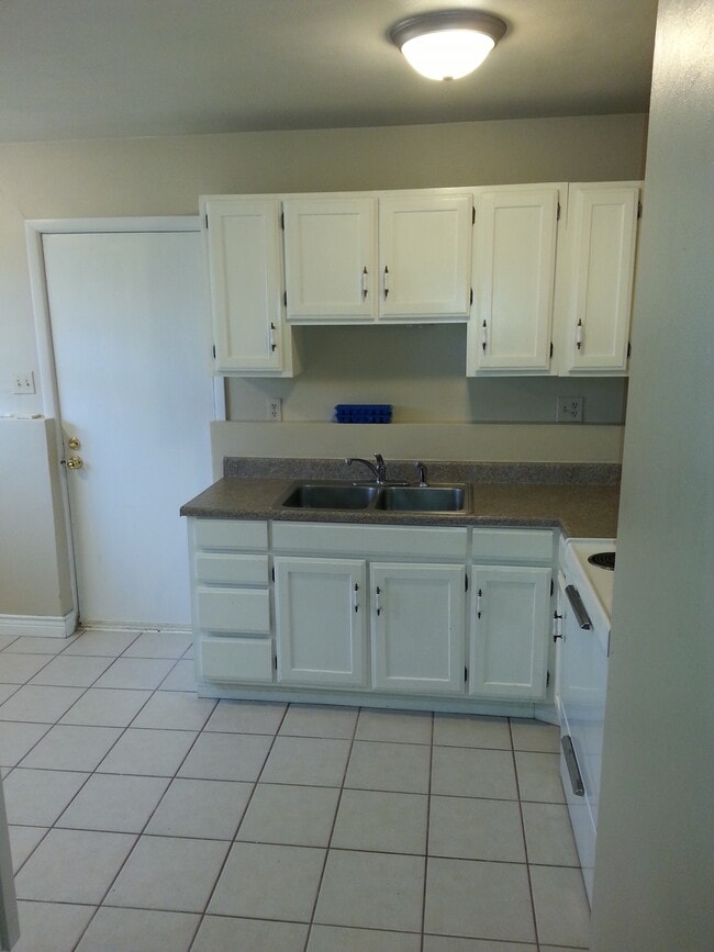 102 Braden Ct, Unit 102 Braden Court