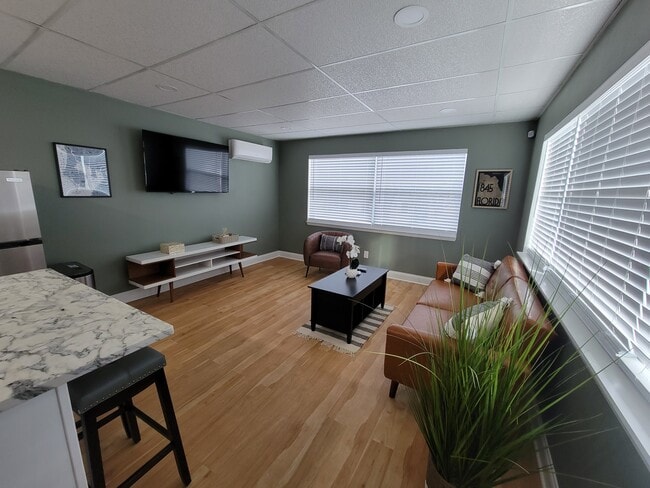 4100 Central Ave, Unit 1-2