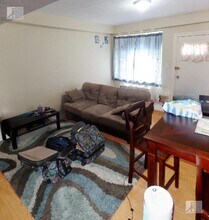 94 Marion St in Brookline, MA - Building Photo - Building Photo