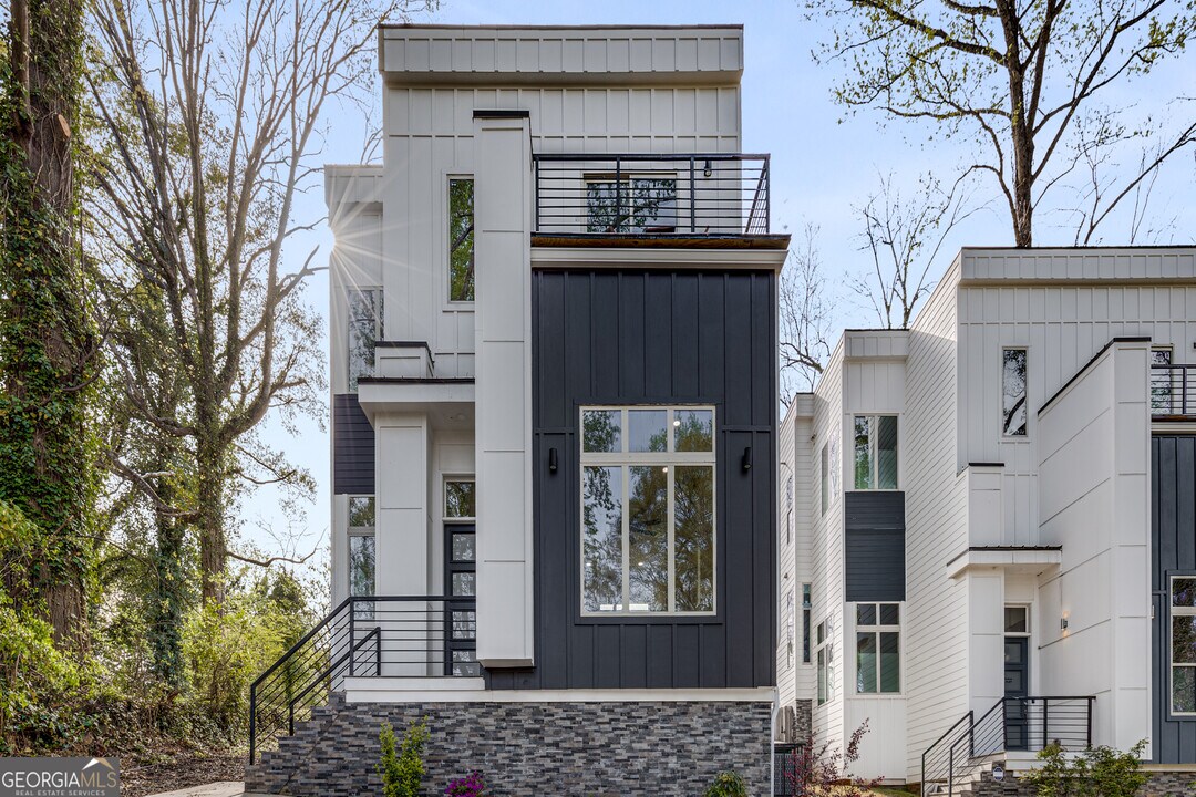 1663 Richard Allen Dr in Decatur, GA - Building Photo