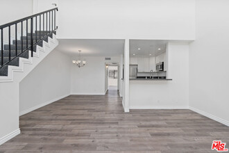 6212 Fulton Ave in Los Angeles, CA - Building Photo - Building Photo