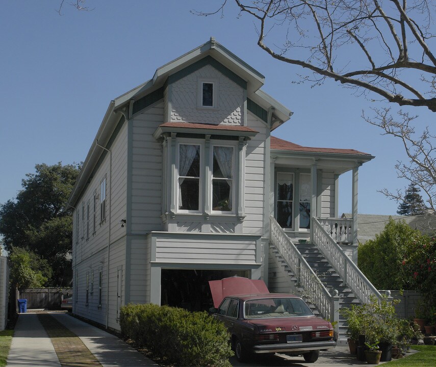 1518 Mozart St in Alameda, CA - Foto de edificio
