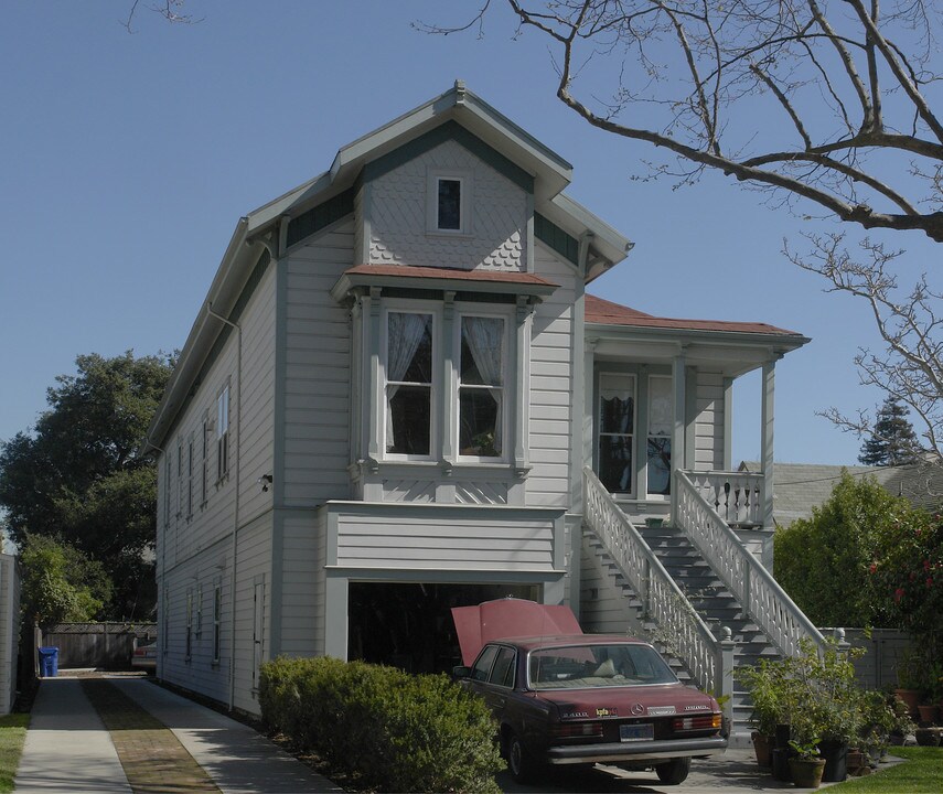 1518 Mozart St in Alameda, CA - Building Photo