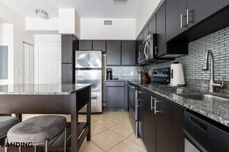 11575 City Hall Promenade, Unit 3-104 in Miramar, FL - Foto de edificio - Building Photo
