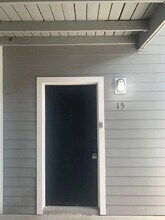 100 E Rhodes Dr in New Smyrna Beach, FL - Building Photo - Building Photo