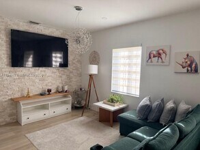 1771 NW 51st St in Miami, FL - Building Photo - Building Photo