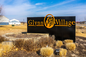 Glynn Village Townhomes in Waukee, IA - Building Photo - Building Photo