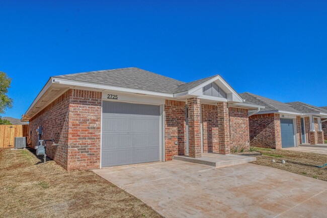 2725 Clifton Ter in Norman, OK - Building Photo - Building Photo