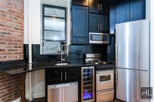 248 Mott St in New York, NY - Building Photo