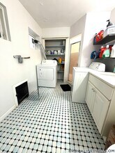 39 St Paul St in Brookline, MA - Foto de edificio - Building Photo