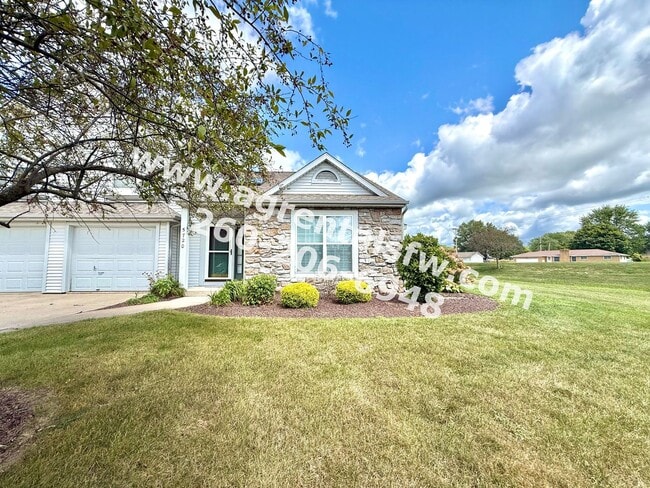 property at 5720 Thornbriar Ln